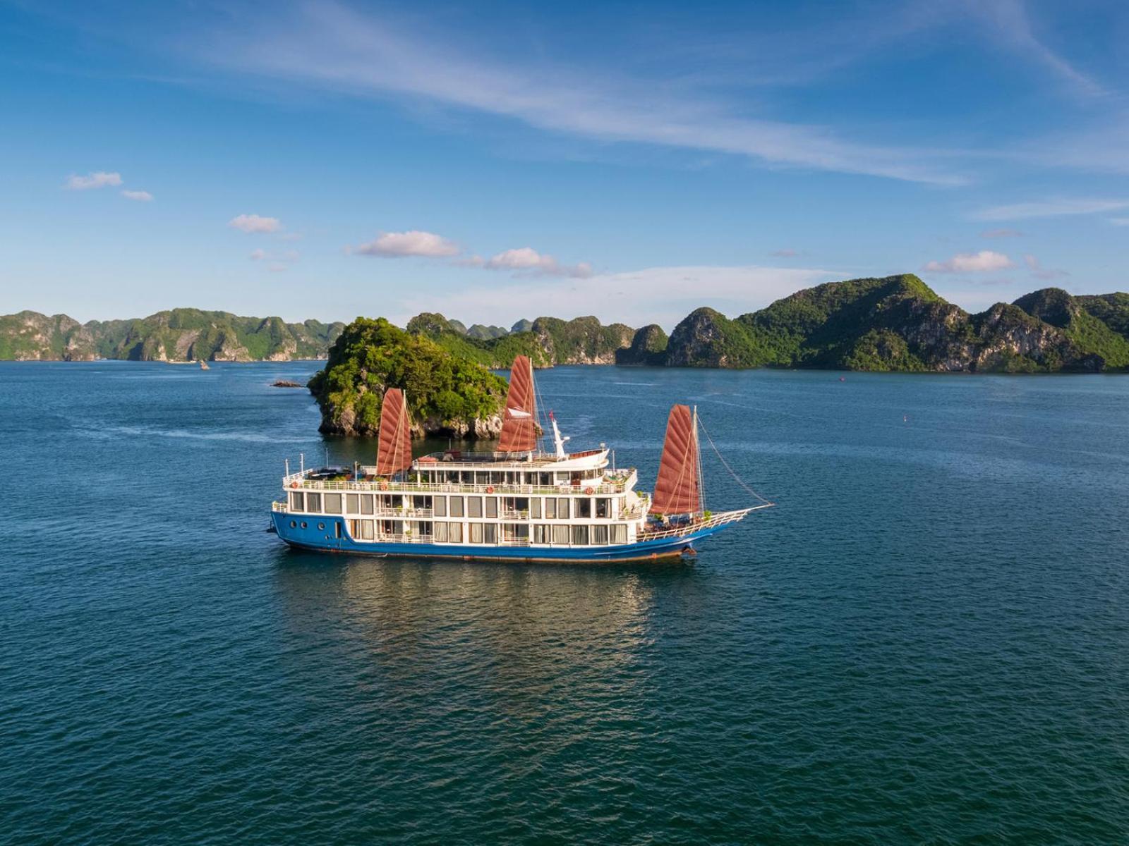 Отель Halong Luxury Cruise Халонг Экстерьер фото